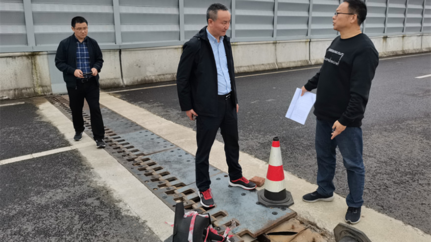 绵阳市一环路南段东延线工程(止于S205)现场查抄桥梁伸缩缝 绵阳市一环路南段东延线工程(止于S205)现场查抄桥梁伸缩缝