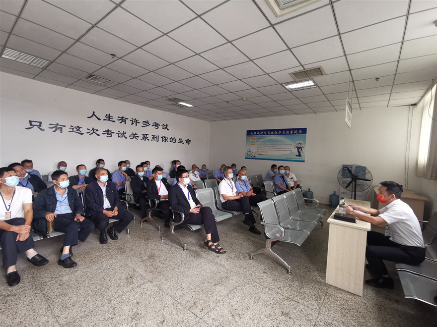 落实主体责任,,推动安全发展_副本 落实主体责任,,推动安全发展_副本