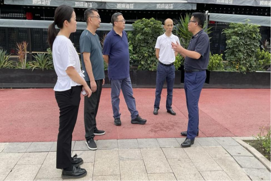 照片4：辅导面谈_副本